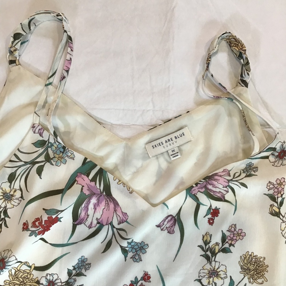 Skies Are Blue Curvy Floral Cami Top White Pink V-Neck Adjustable Straps 1X - Picture 2 of 4